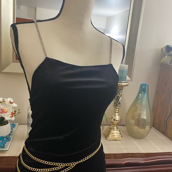 ☀️👗NWOT H&M sexy velvet dress straps in rhinestone chain crossed at back☀️ - Picture 5 of 11